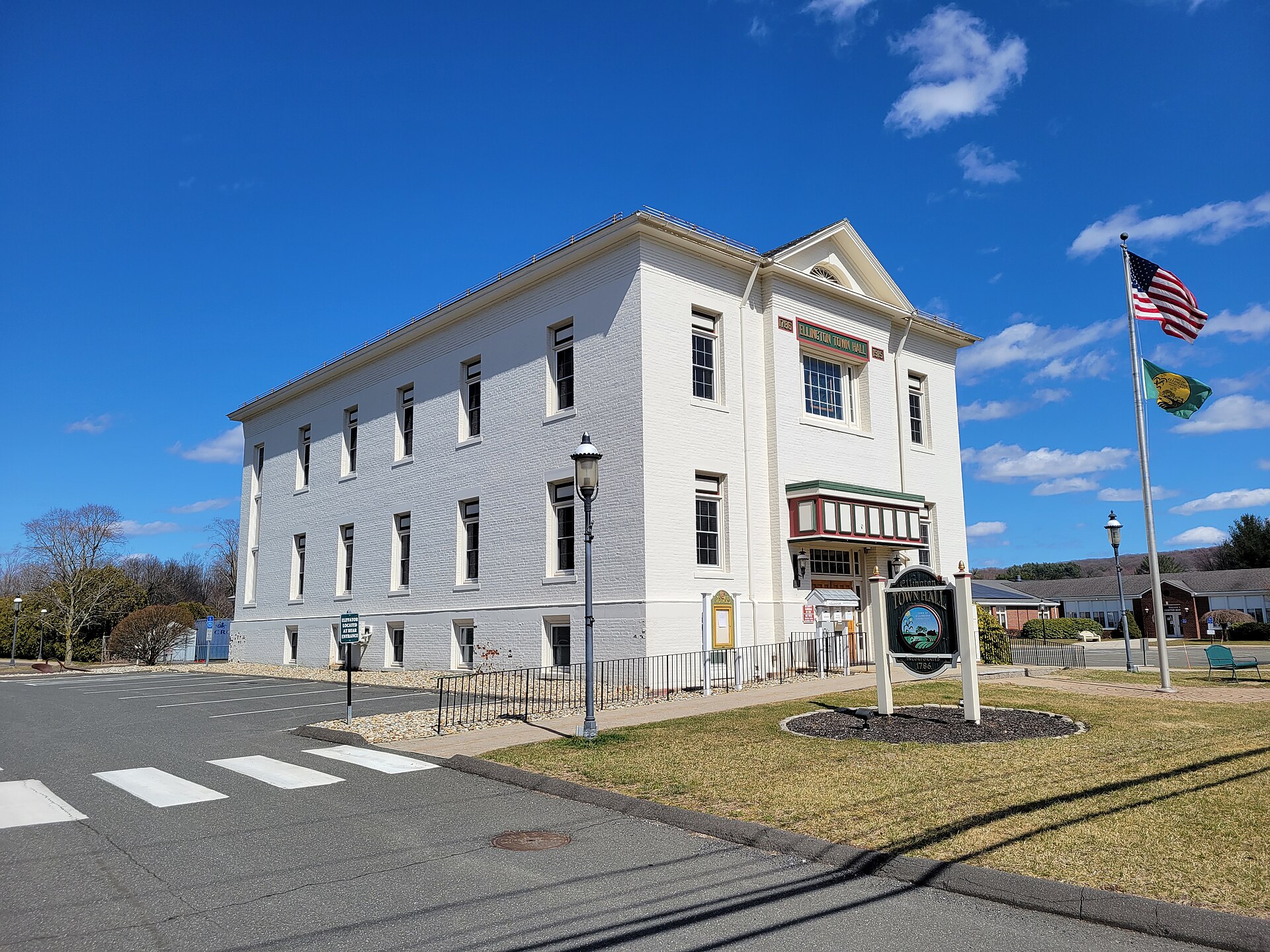 Archive/file photo: Ellington municipal building, photographed 2023-03-26 14:05:04. Not a photograph of the activity described; consult the article for current meeting and service locations.